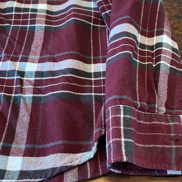 American Eagle Men's Super Soft Flannel Shirt Burgundy and Grey Plaid - Picture 6 of 8